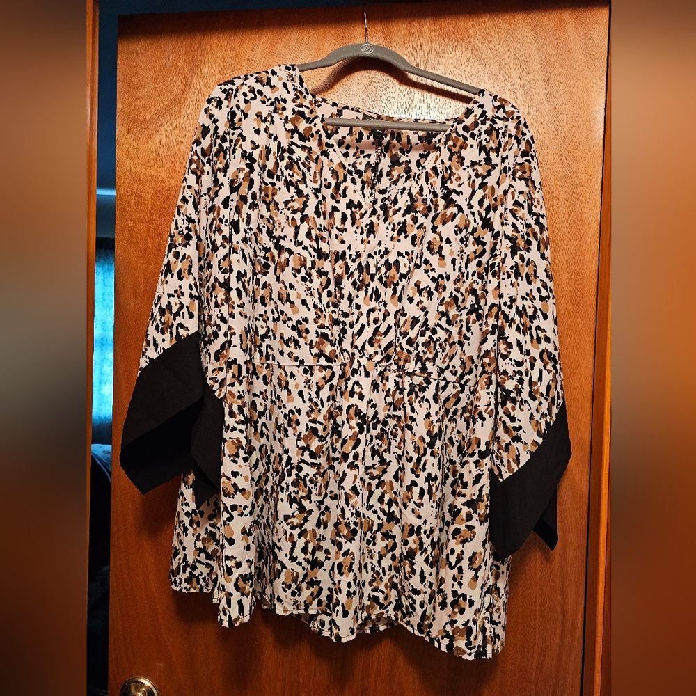 Leopard print blouse with black trimmed sleeves -lane Bryant size 22/24